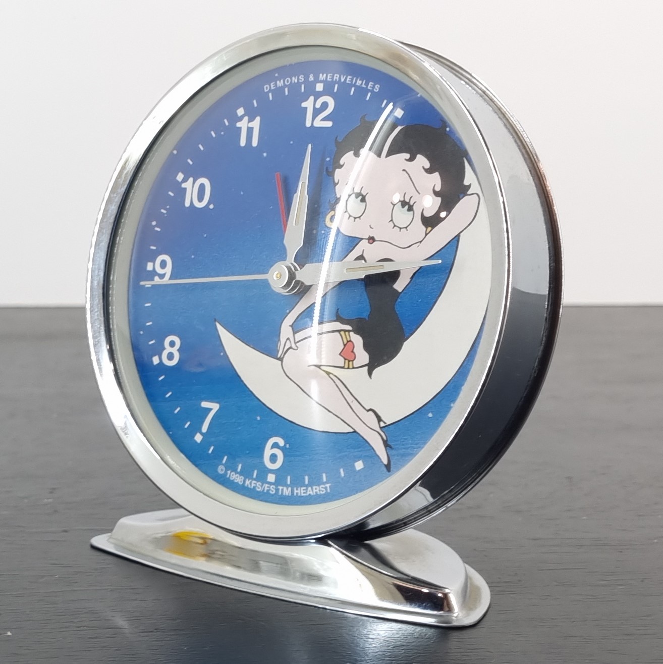 Betty Boop sitting on the moon alarm clock _left front