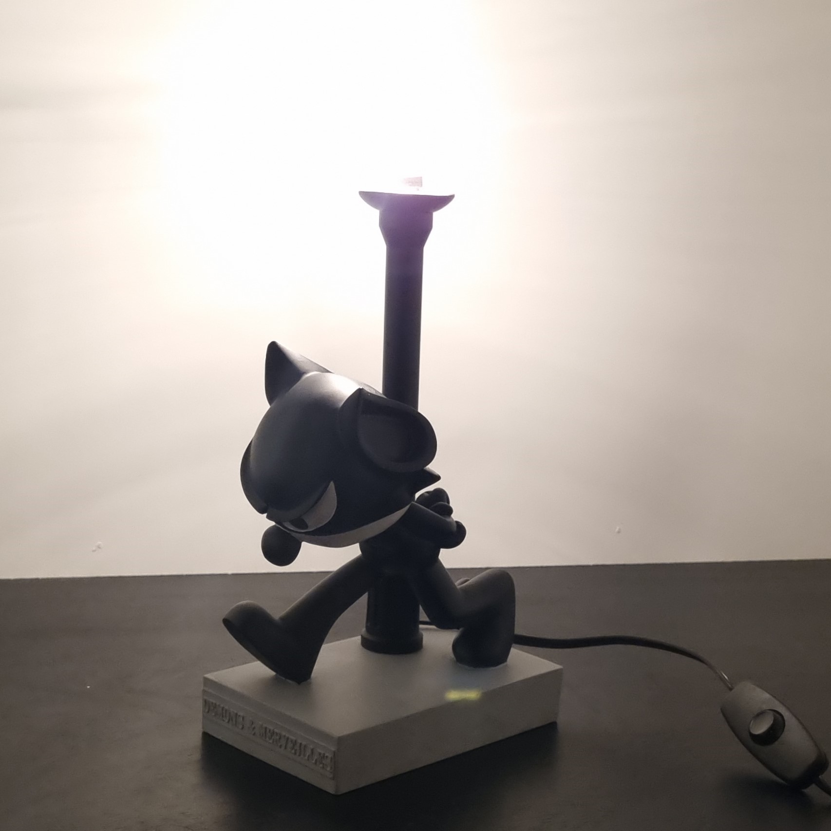 Felix the Cat table lamp