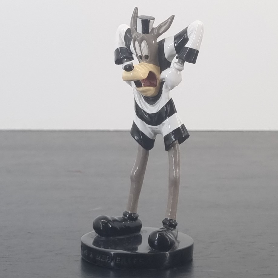 Wolf Tex Avery in prison clothes figurine _front left