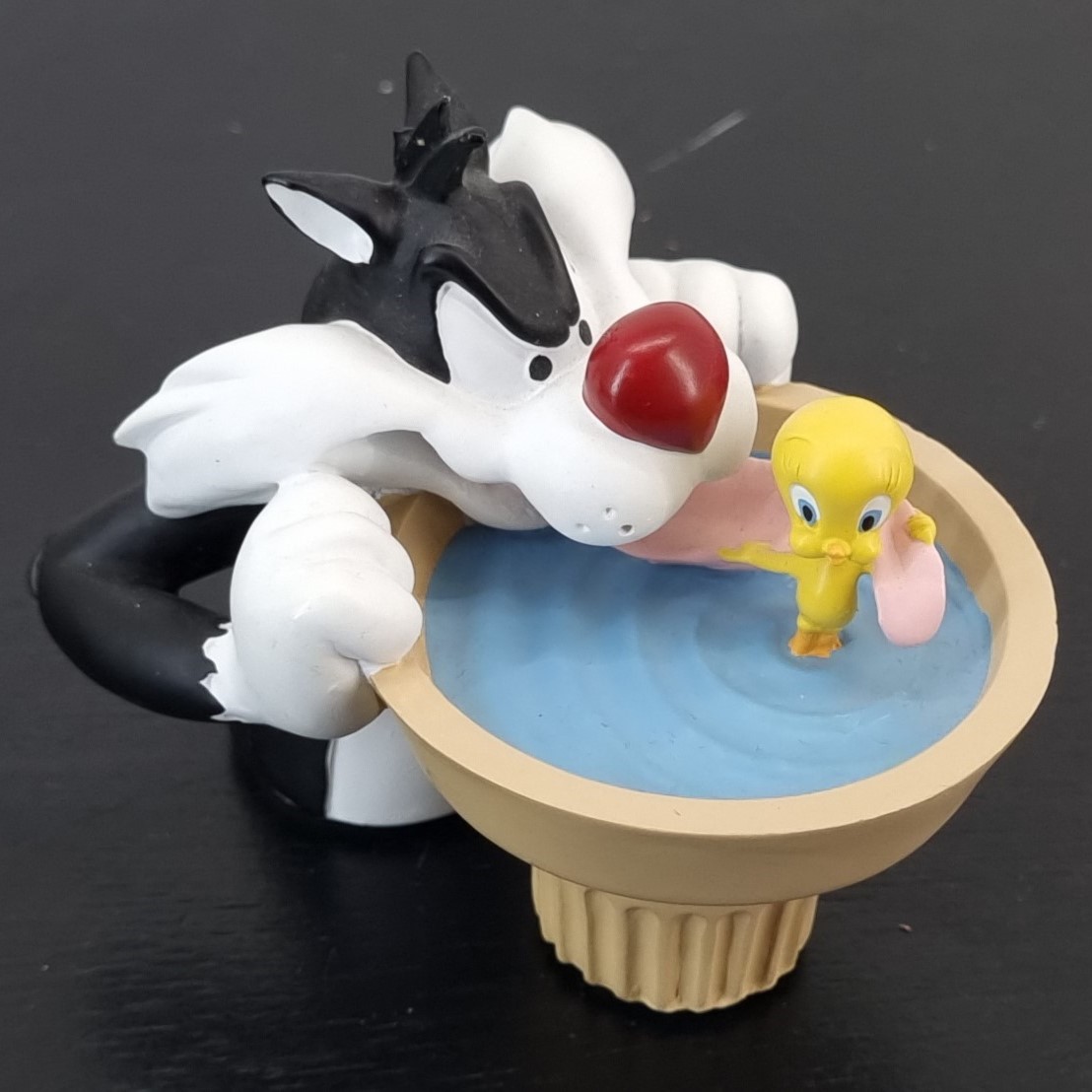 Tweety Bird and Sylvester the Cat Birdbath figurine