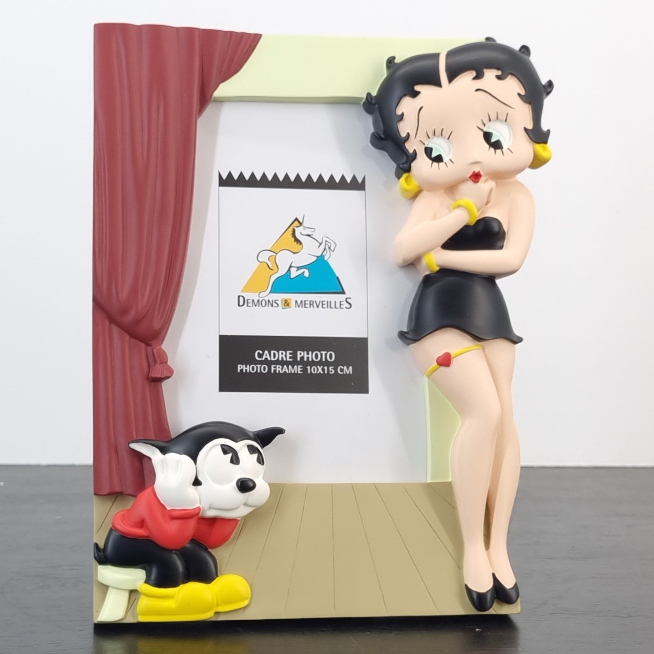 Betty Boop with pugsley photo frame