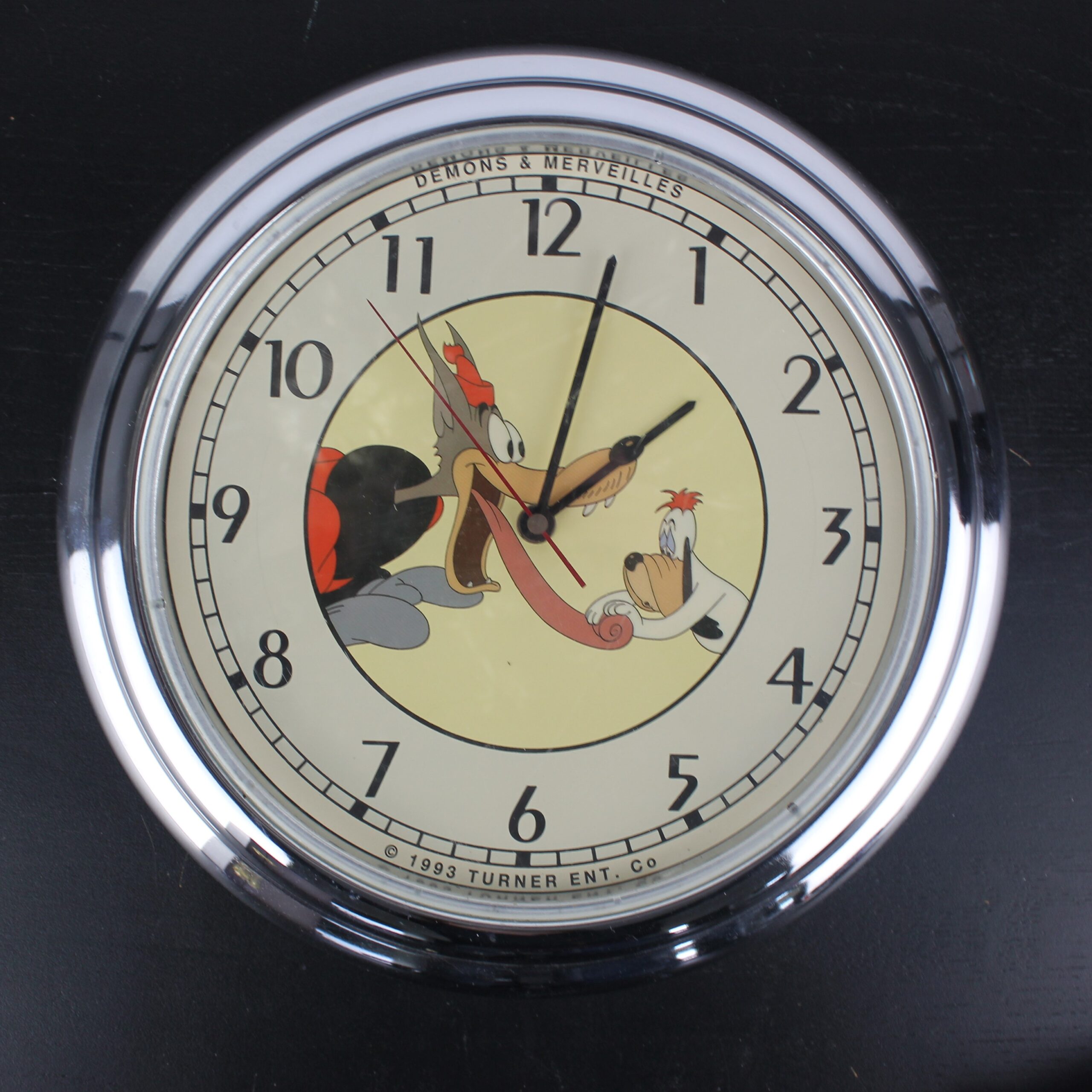 Droopy and Wolf clock