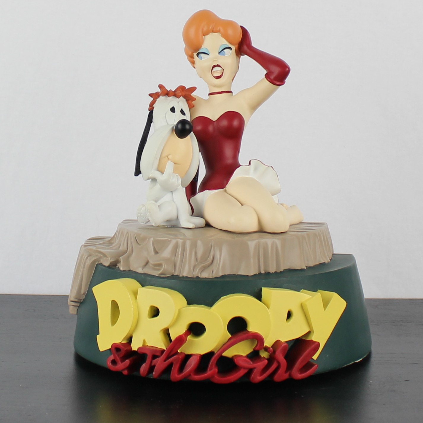 Droopy and the Girl statue