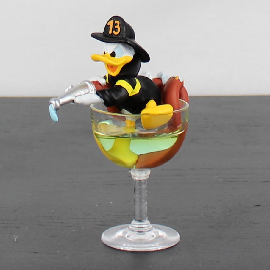 Donald Duck as a firefighter figurine _left front