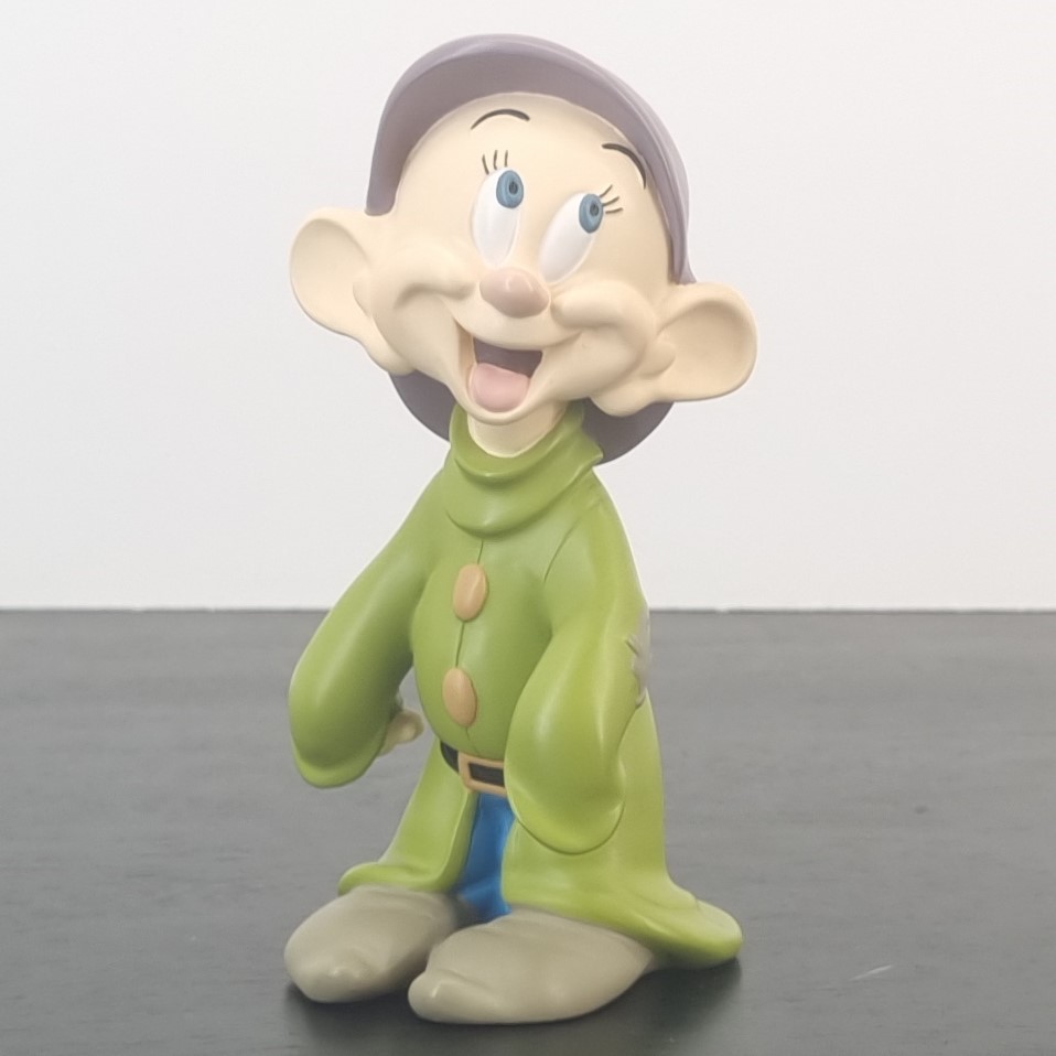 Dopey figurine _left front