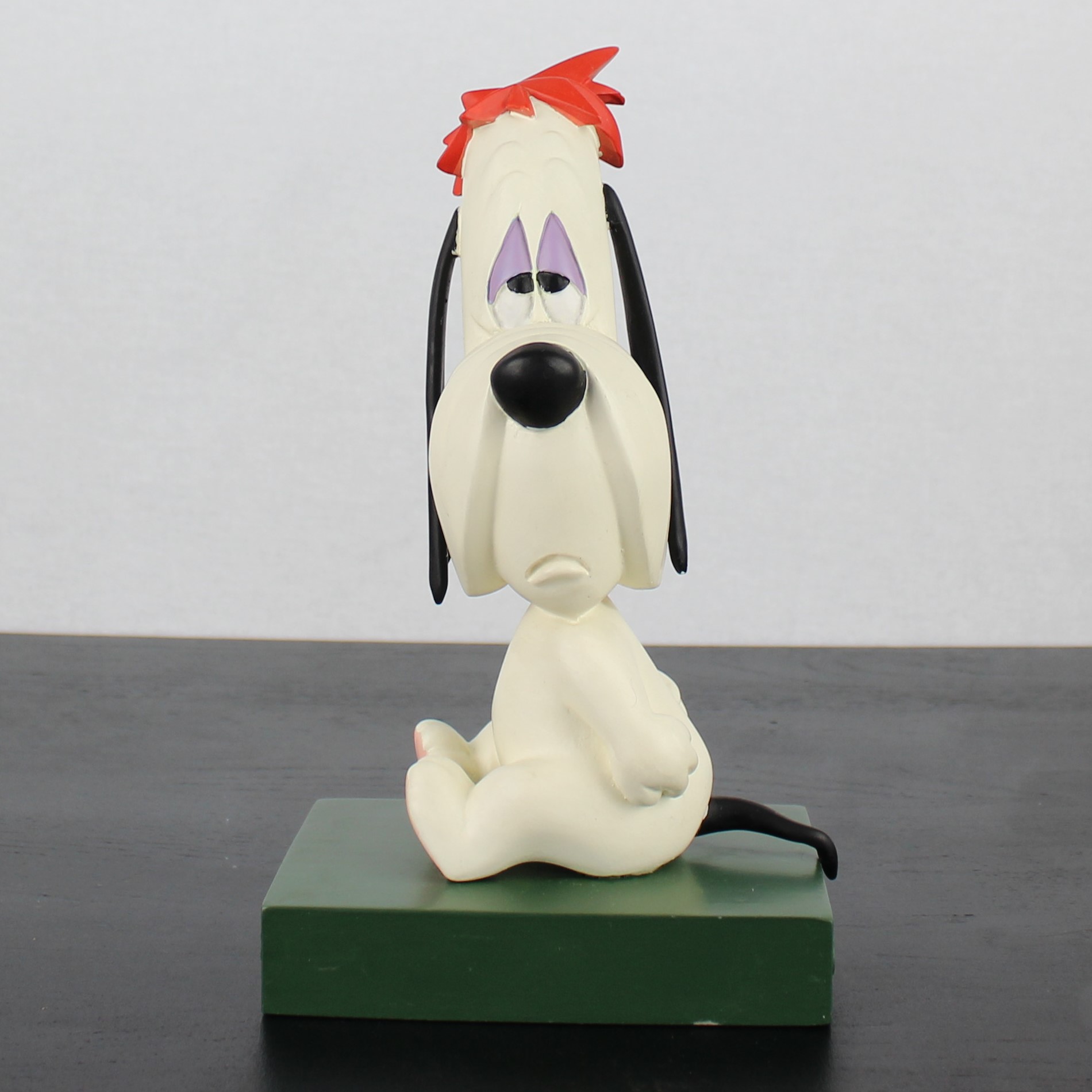 Droopy statue