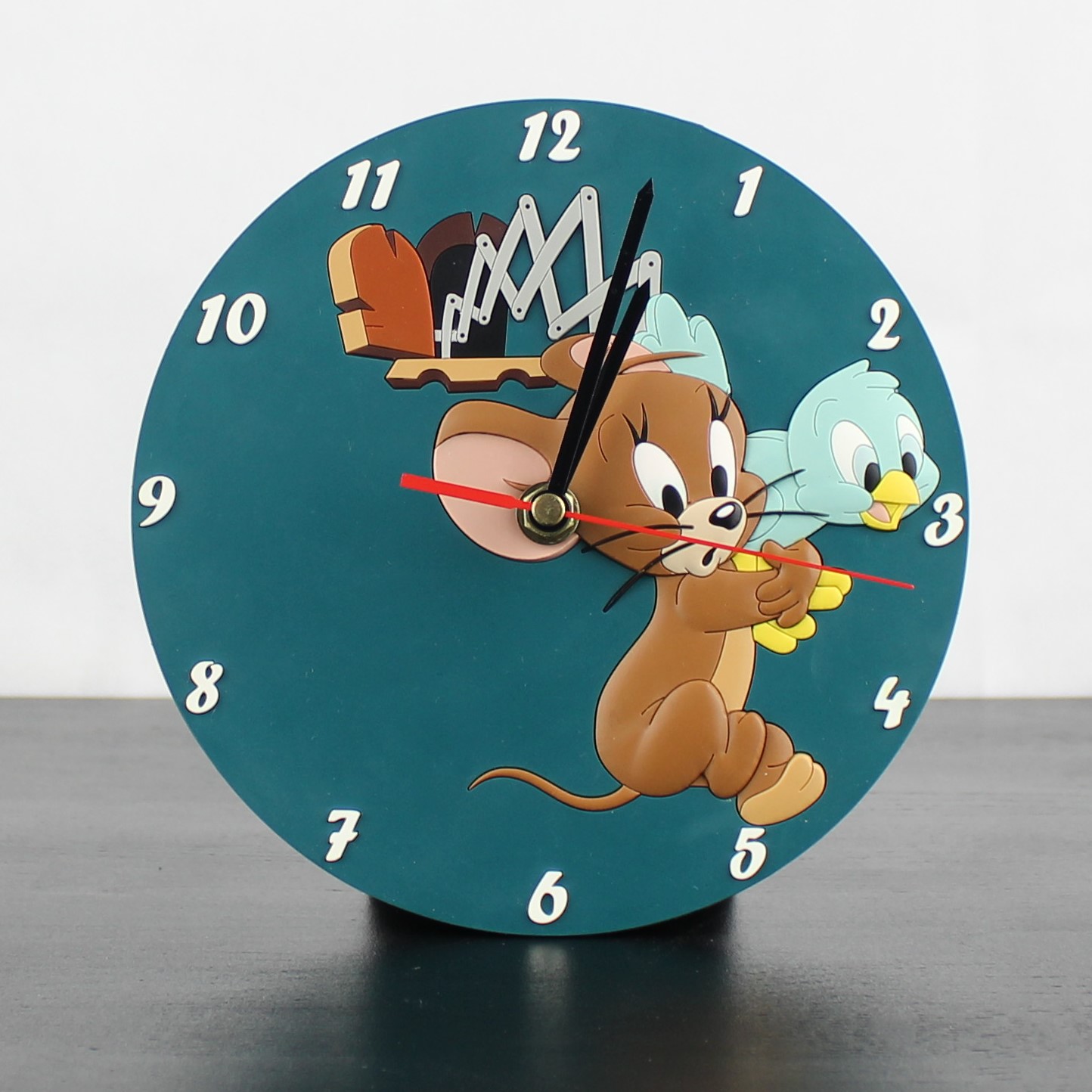 Collectible Jerry Mouse clock – Holding the Cuckoo - Demons & Merveilles