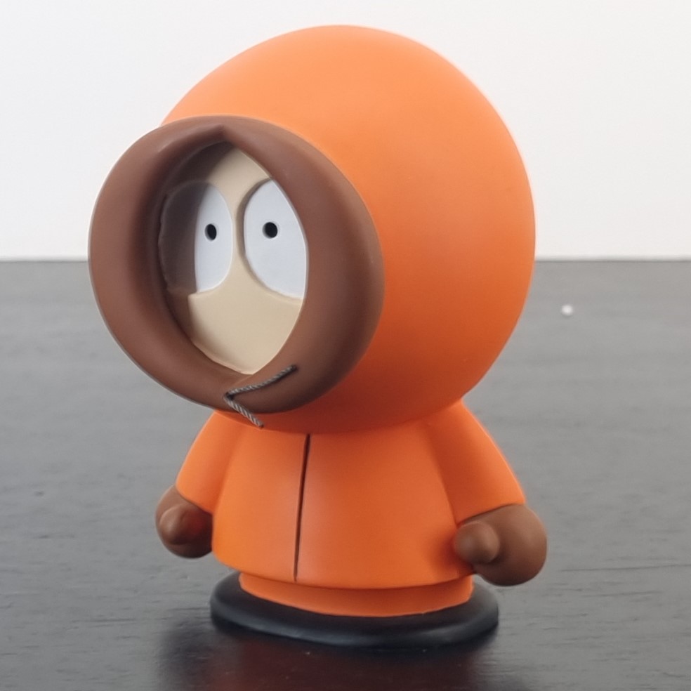 Kenny figurine _left front