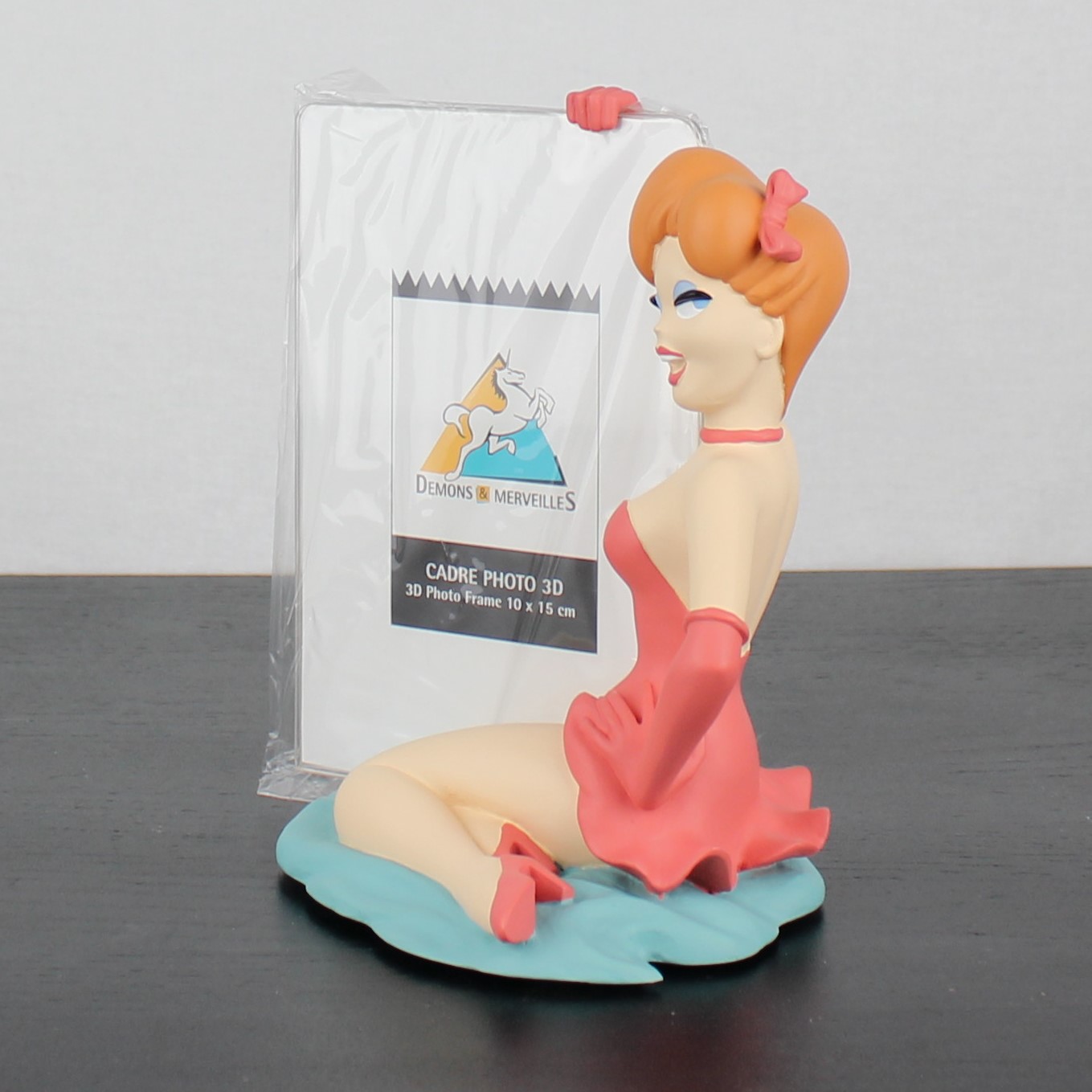 Red Tex Avery photo frame _left front