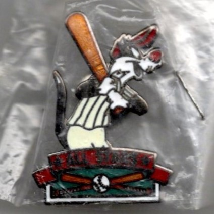 Sylvester the Cat playing honkbal pin