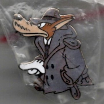 Wolf trench coat pin