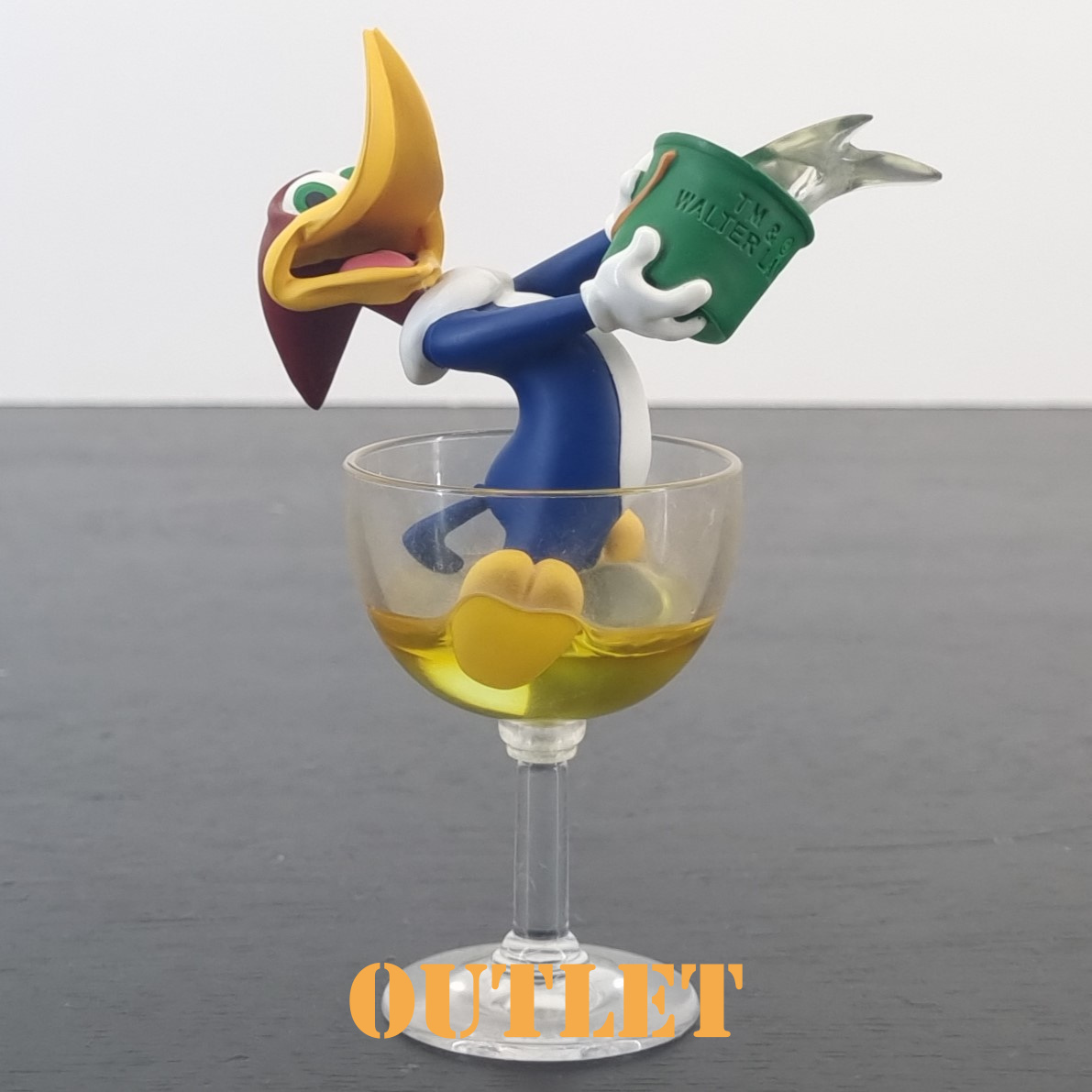 Woody Woodpecker in glass figurine _front