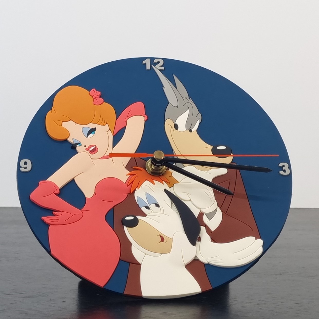 Droopy Red and Wolf clock