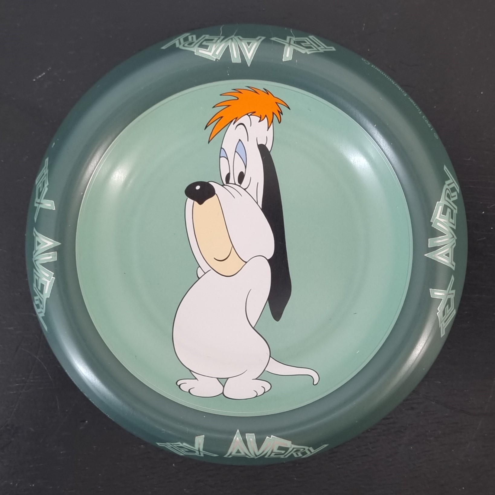 Droopy ashtray