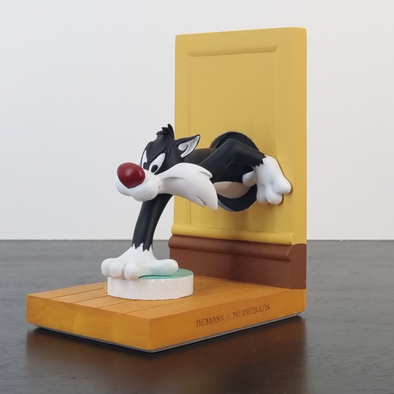 Sylvester the Cat bookend _left front