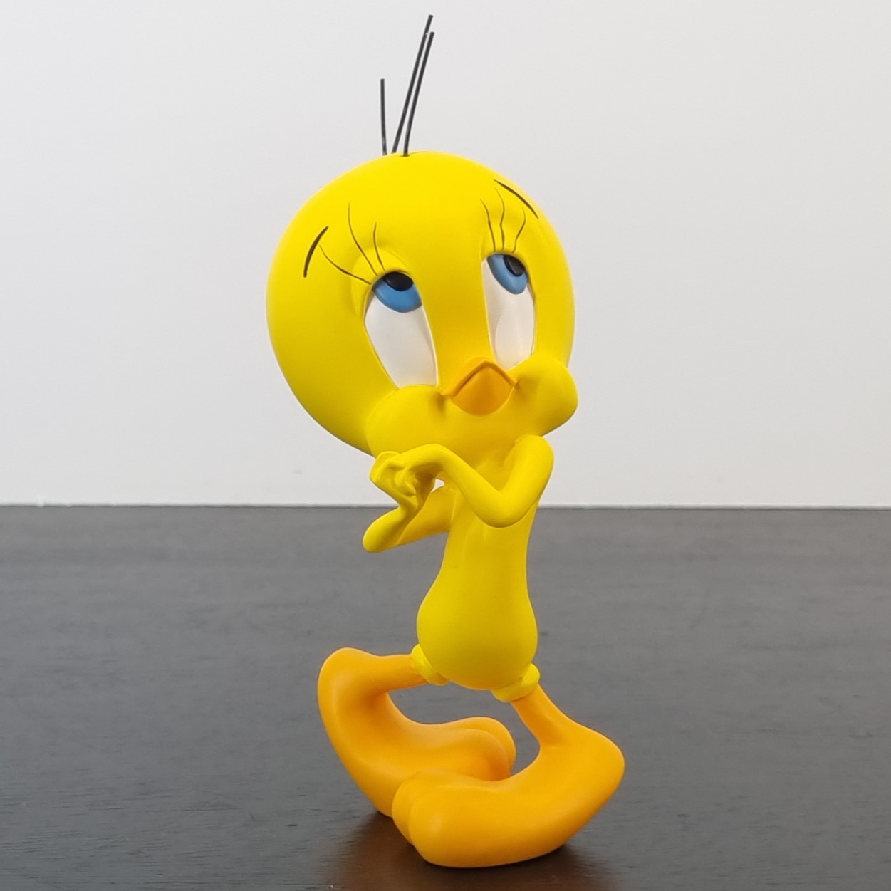 Tweety Bird figurine _front