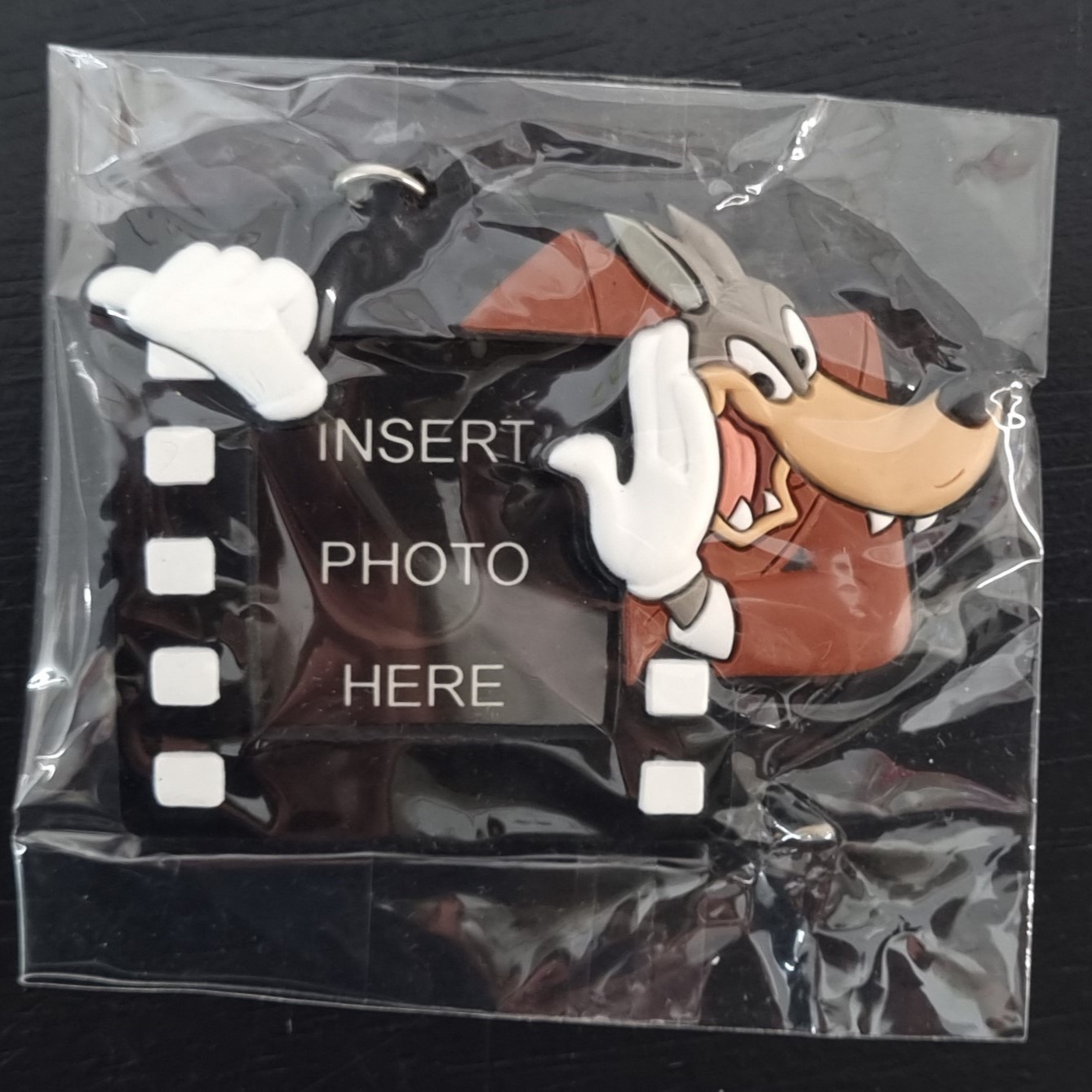 Wolf photo keychain - Tex Avery